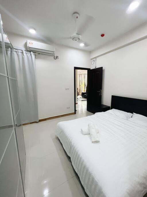 Bodu Ashi Maldives - Central 3 Bedroom Apartment Hulhumale Esterno foto